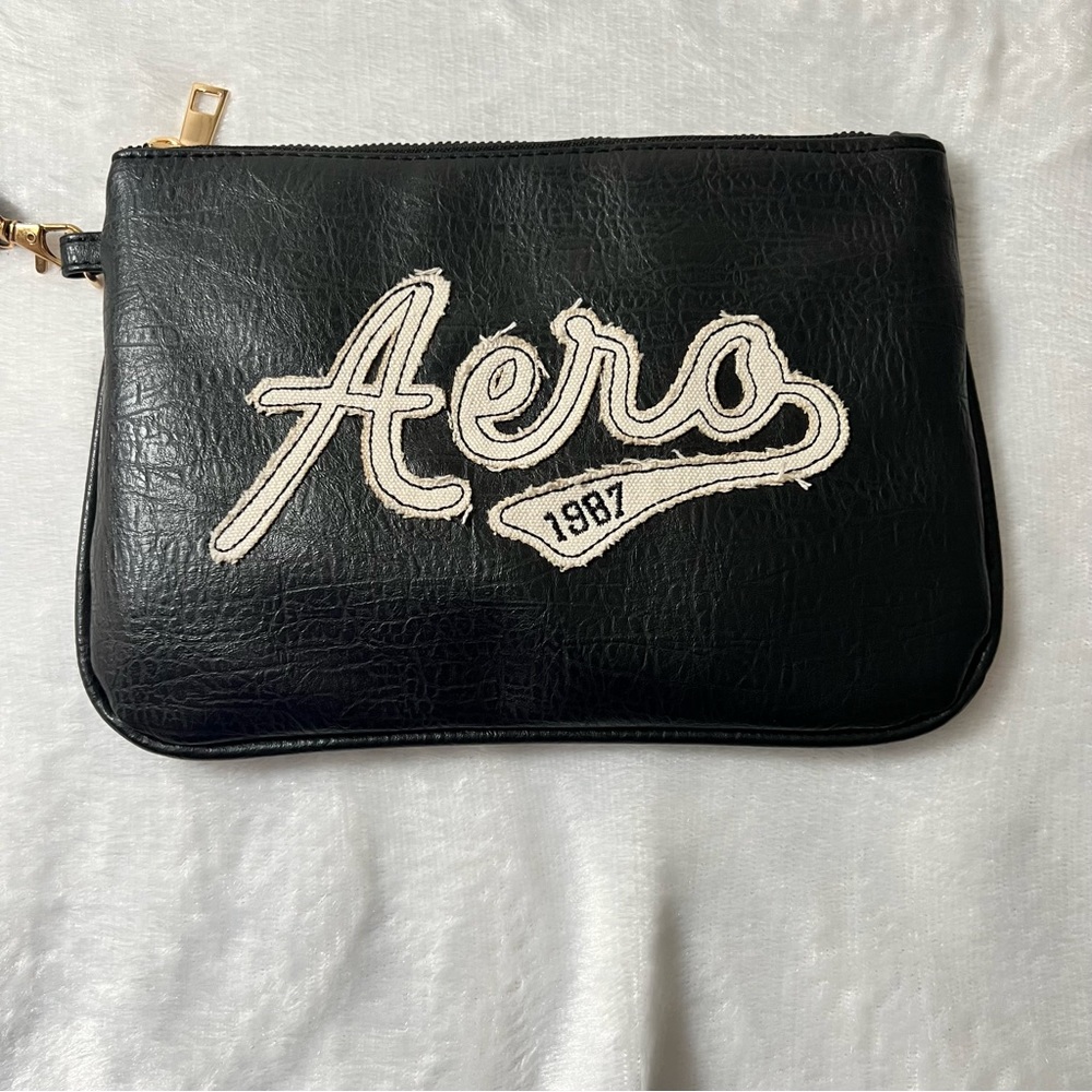 Aero - black Wristlet - Picture 2 of 4